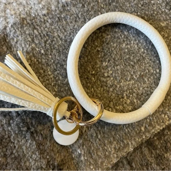 NEW Key Ring, slips right on your arm - Picture 2 of 2